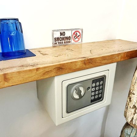 Lugar Bonito Hotel Balabag  Kültér fotó