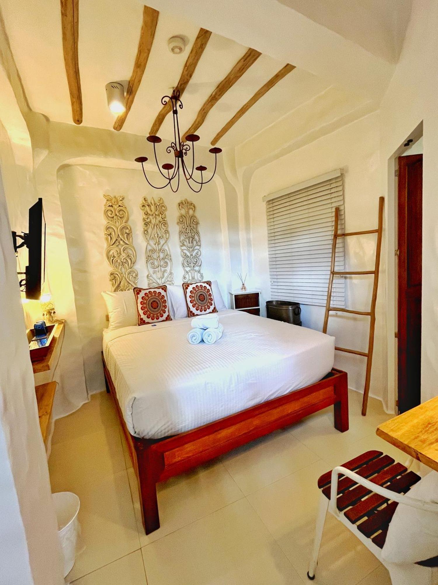 Lugar Bonito Hotel Balabag  Kültér fotó