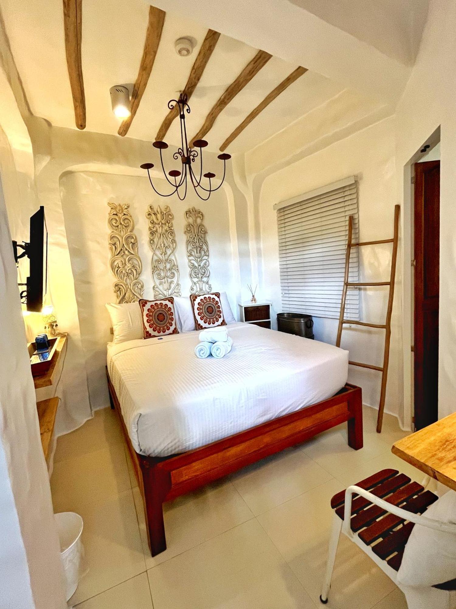 Lugar Bonito Hotel Balabag  Kültér fotó