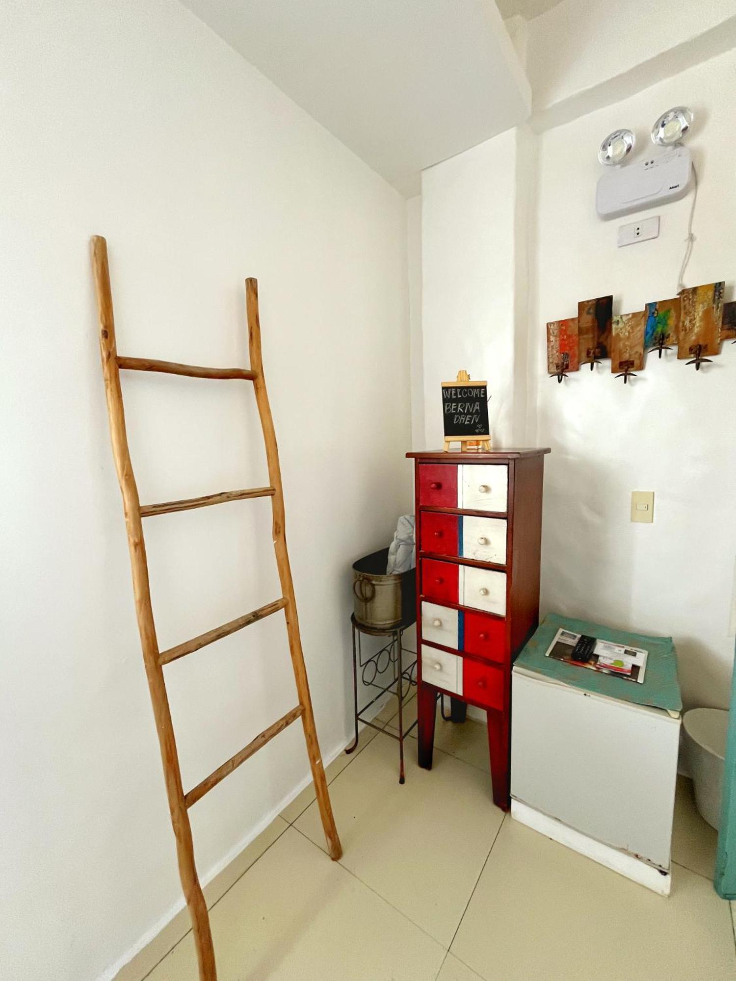 Lugar Bonito Hotel Balabag  Kültér fotó