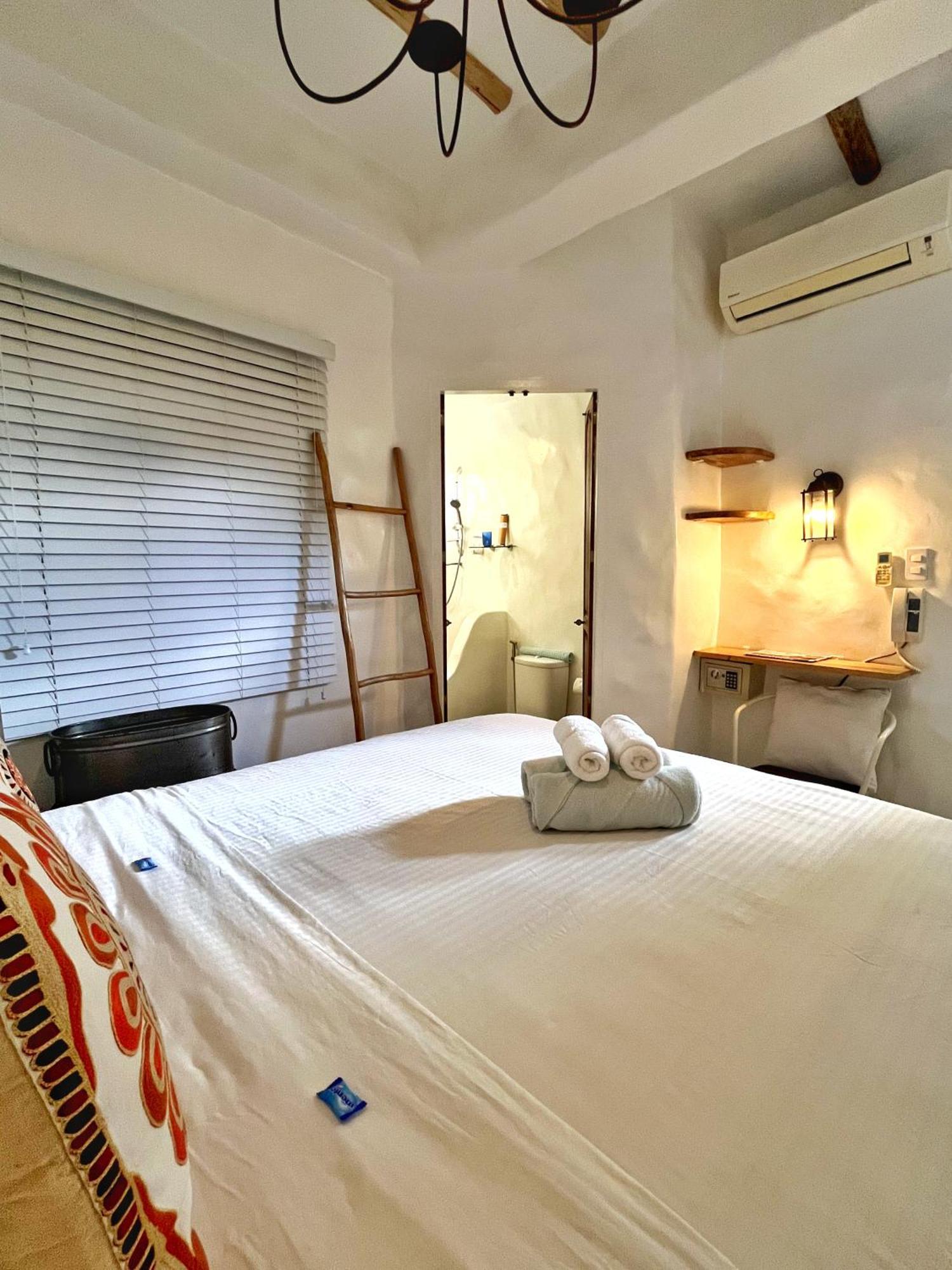 Lugar Bonito Hotel Balabag  Kültér fotó