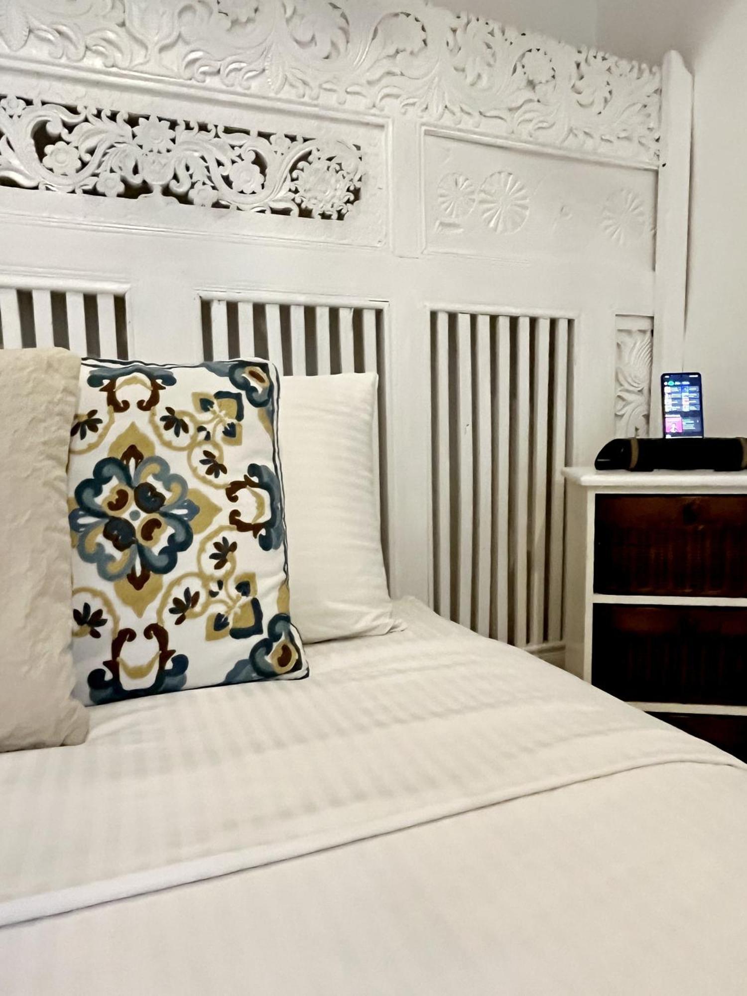 Lugar Bonito Hotel Balabag  Kültér fotó
