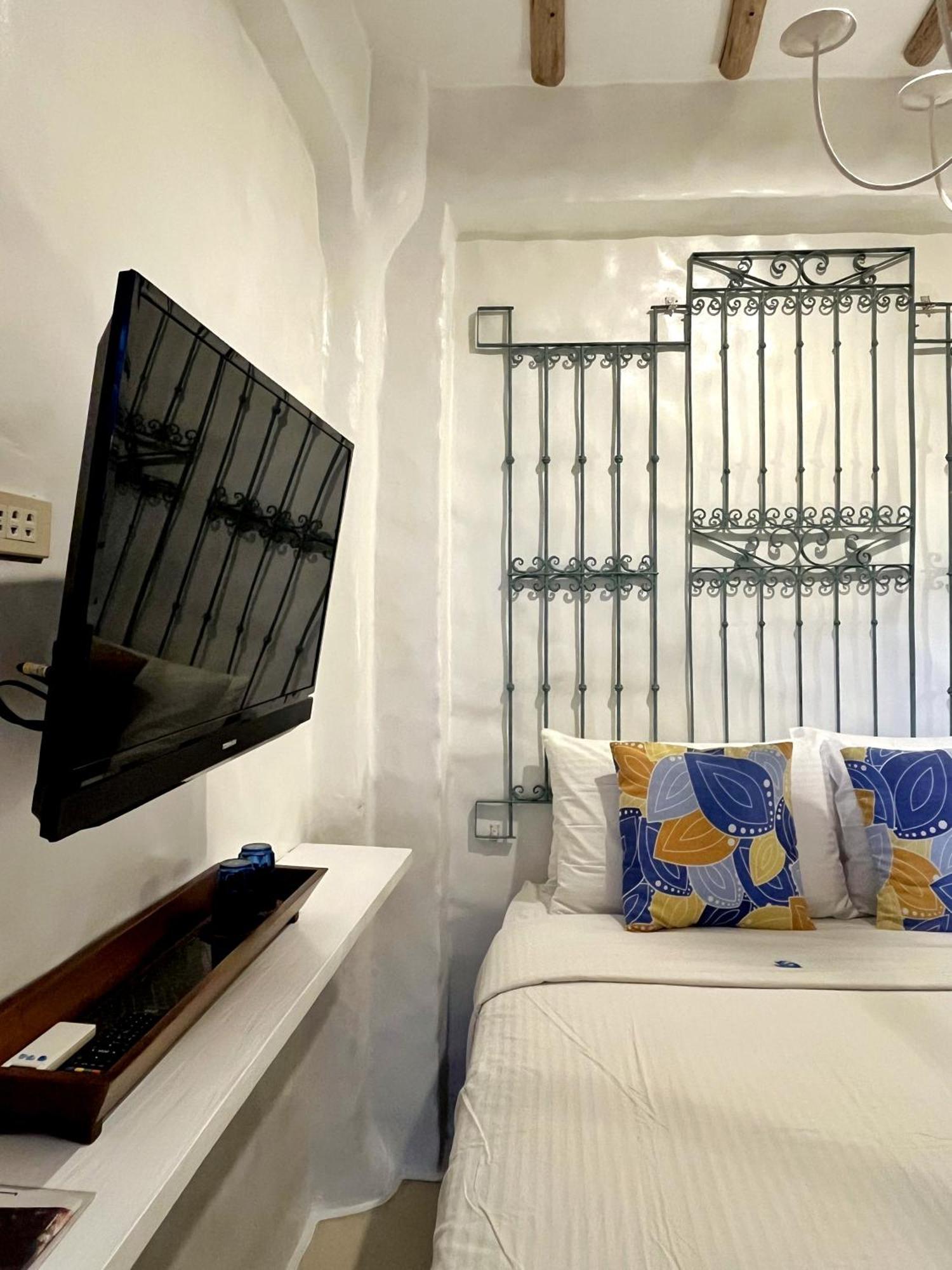 Lugar Bonito Hotel Balabag  Kültér fotó