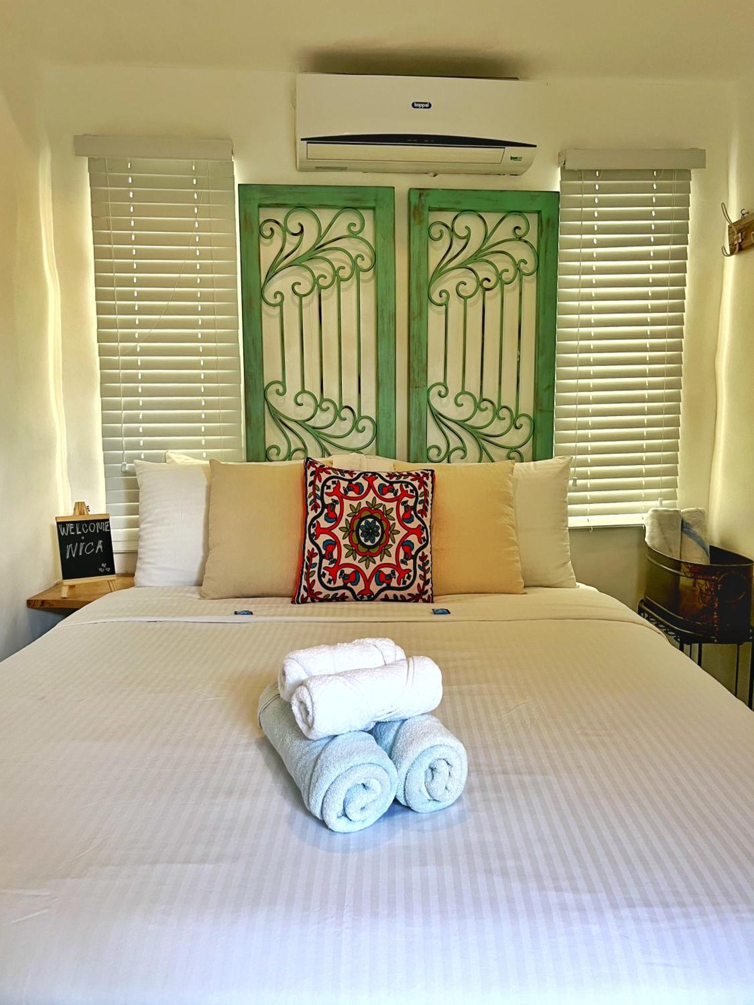 Lugar Bonito Hotel Balabag  Kültér fotó
