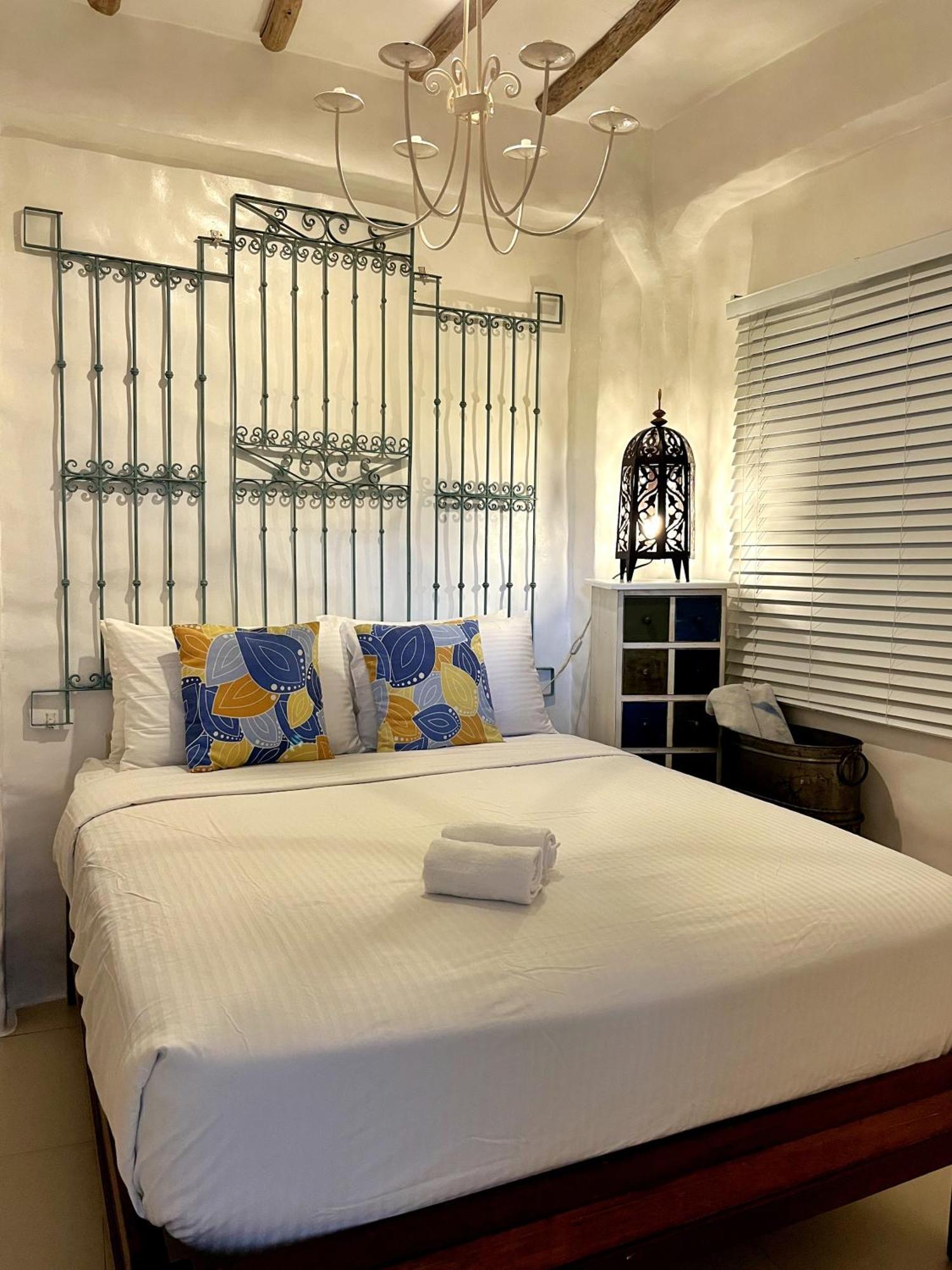 Lugar Bonito Hotel Balabag  Kültér fotó