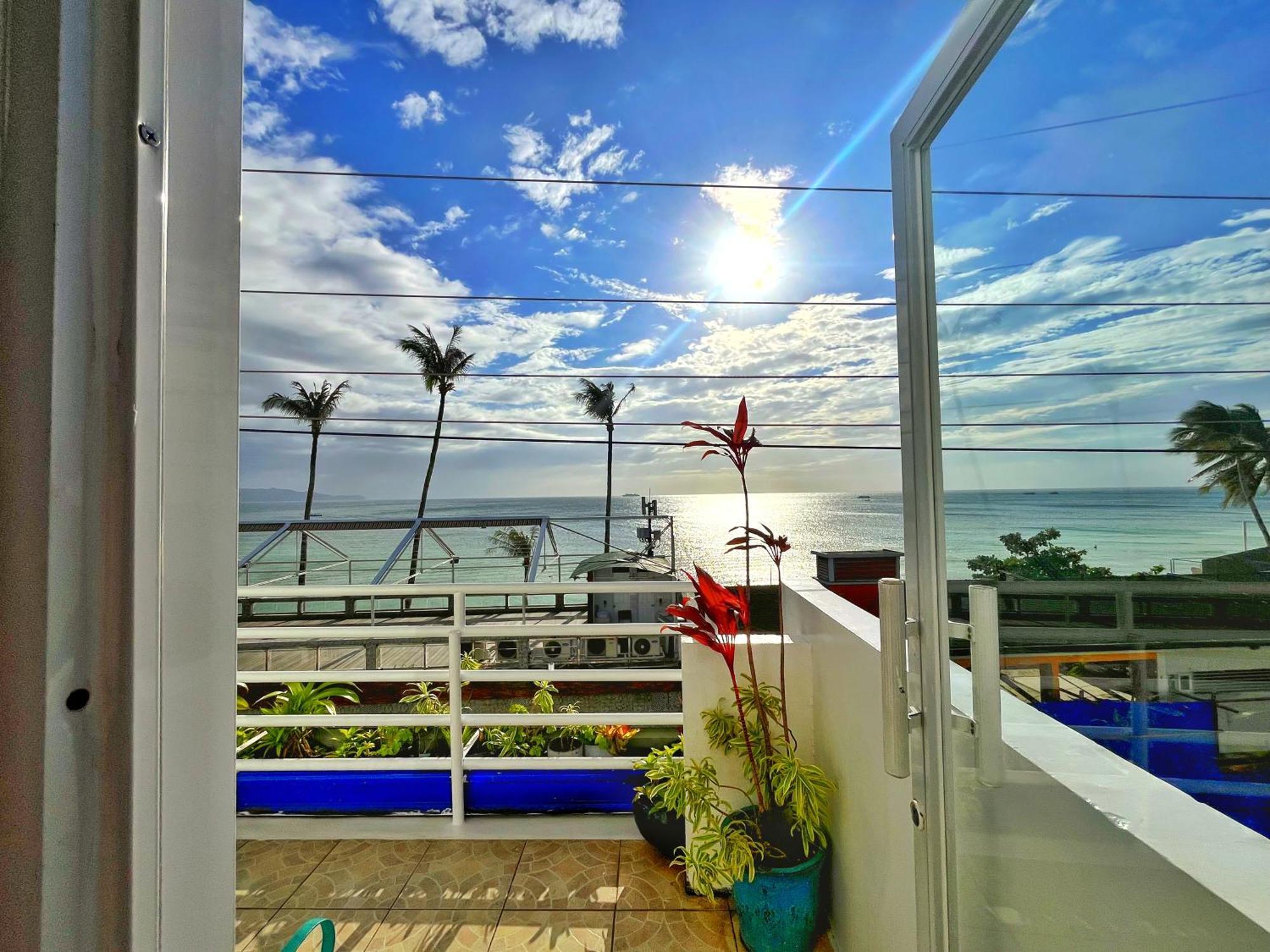 Lugar Bonito Hotel Balabag  Kültér fotó